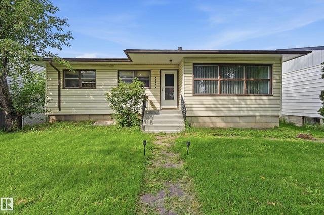 11622 133 Street NW  Edmonton, AB T5M 1H5