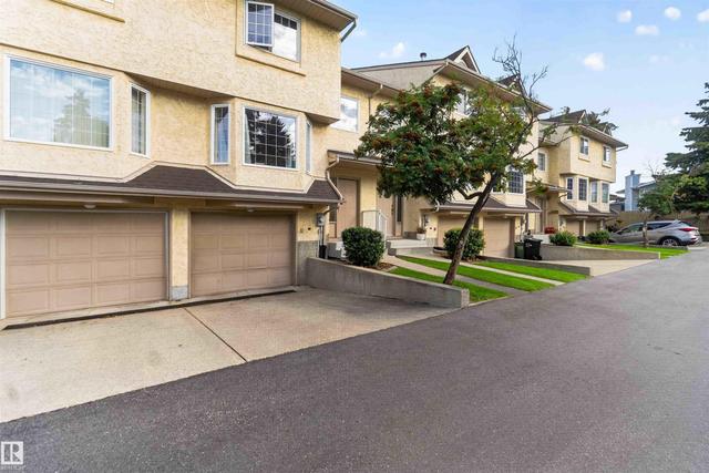 #28 3645 145 AV NW  Edmonton, AB T5Y 2S3