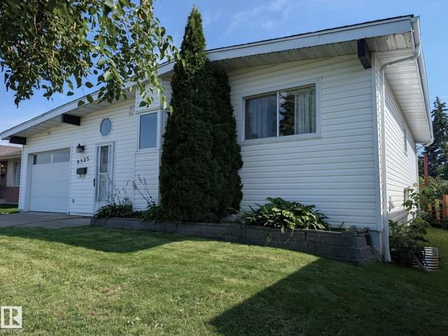 9523 134 Avenue NW  Edmonton, AB T5E 1H8