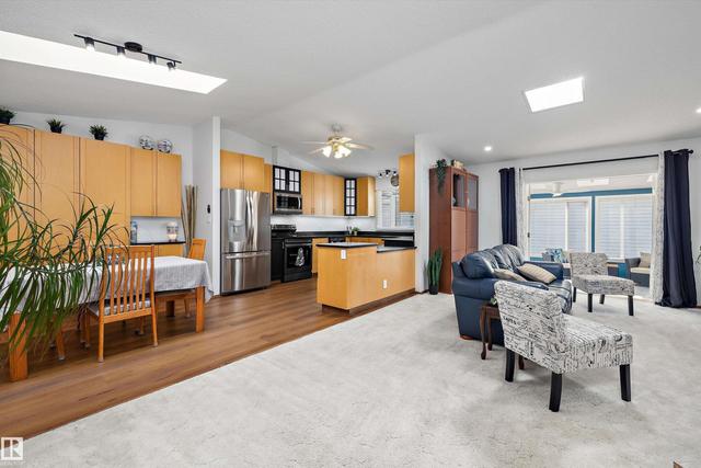 4717 25 Avenue NW  Edmonton, AB T6L 6J2