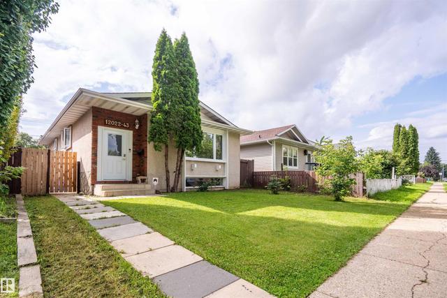 12022 43 Street NW  Edmonton, AB T5W 2P8