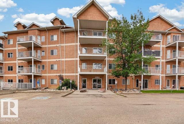 #205 4304 139 AV NW  Edmonton, AB T5Y 0H6