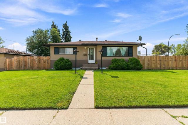 5815 136 Avenue NW  Edmonton, AB T5A 0N4