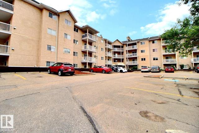#411 4220 139 AV NW  Edmonton, AB T5Y 2W6
