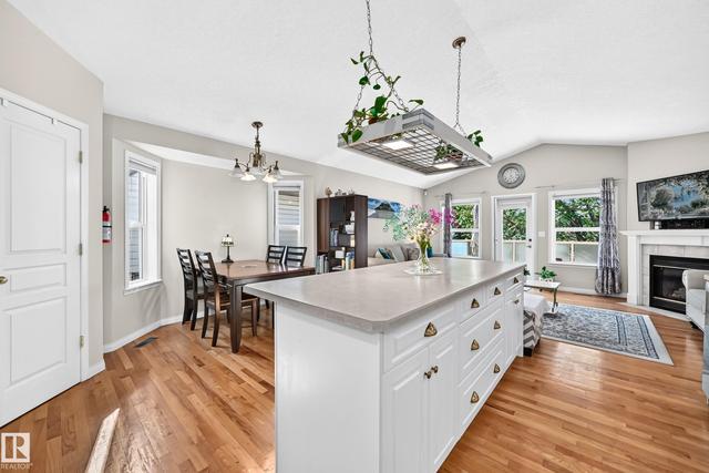 4210 37 Avenue NW  Edmonton, AB T6L 7C3