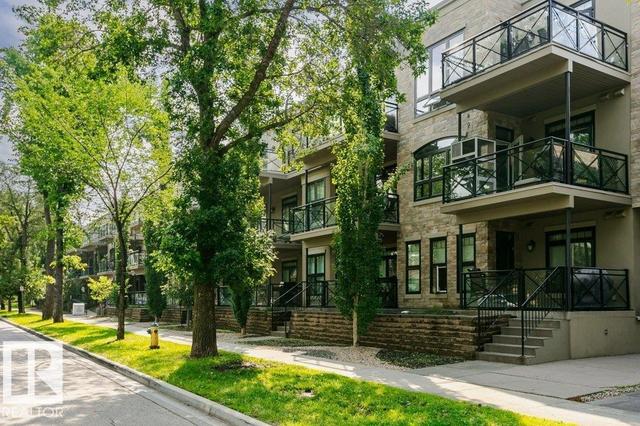 #209 10811 72 AV NW  Edmonton, AB T6E 1A4