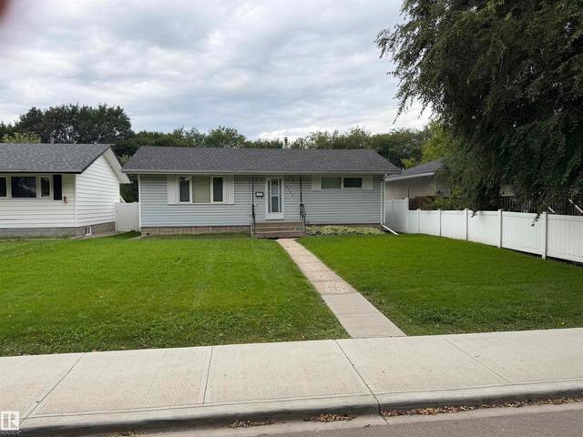 12124 51 Street NW  Edmonton, AB T5W 3G9