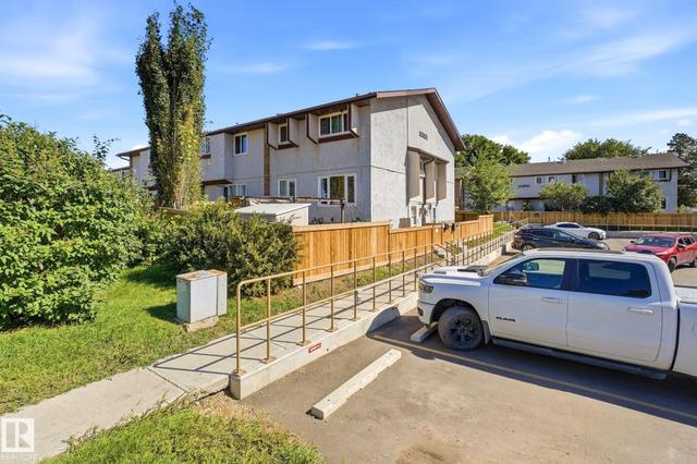 #1 14235 82 ST NW  Edmonton, AB T5E 2V7