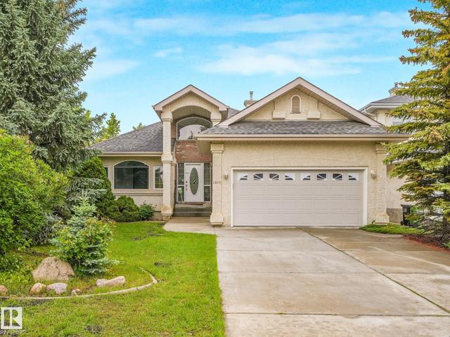 1217 115A Street NW  Edmonton, AB T6J 6Z3