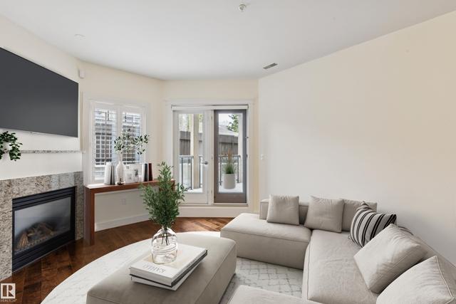 #16 11518 76 AV NW  Edmonton, AB T6G 0K7