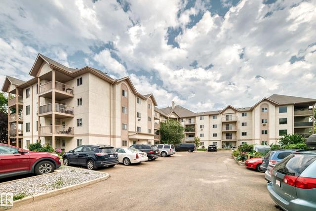 #204 11218 80 ST NW  Edmonton, AB T5B 4V9