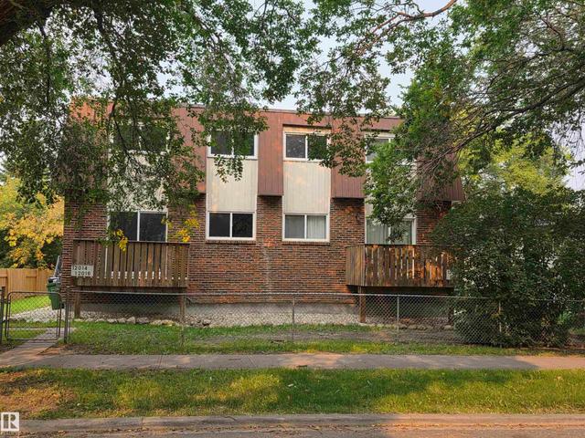 12014-12018A 69 Street NW  Edmonton, AB T5B 1S6