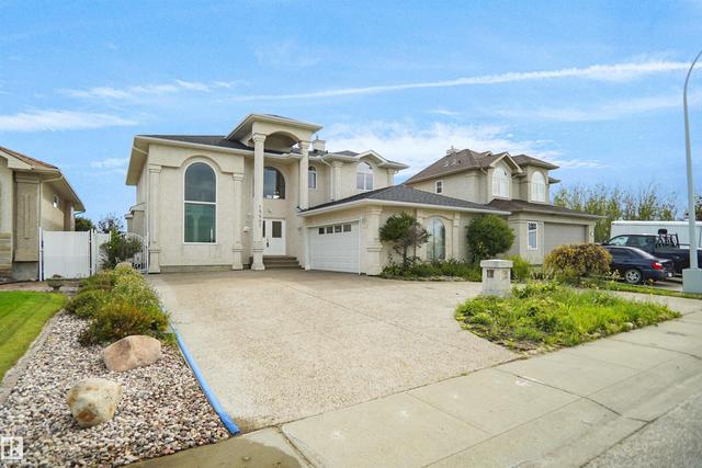 15507 91 Street NW  Edmonton, AB T5Z 3N7
