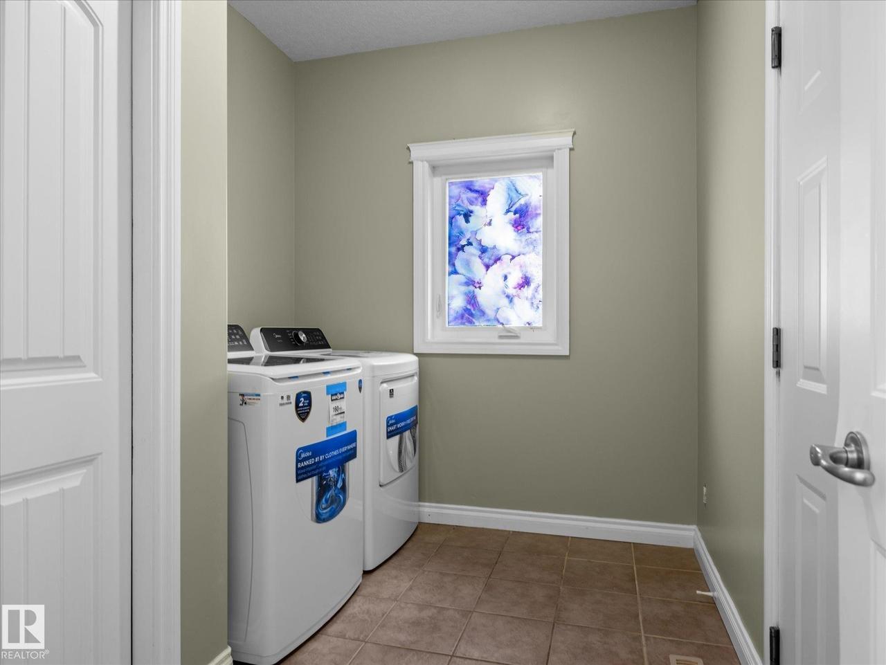 4704 160 Avenue Nw, Edmonton, AB - Indoor Photo Showing Laundry Room