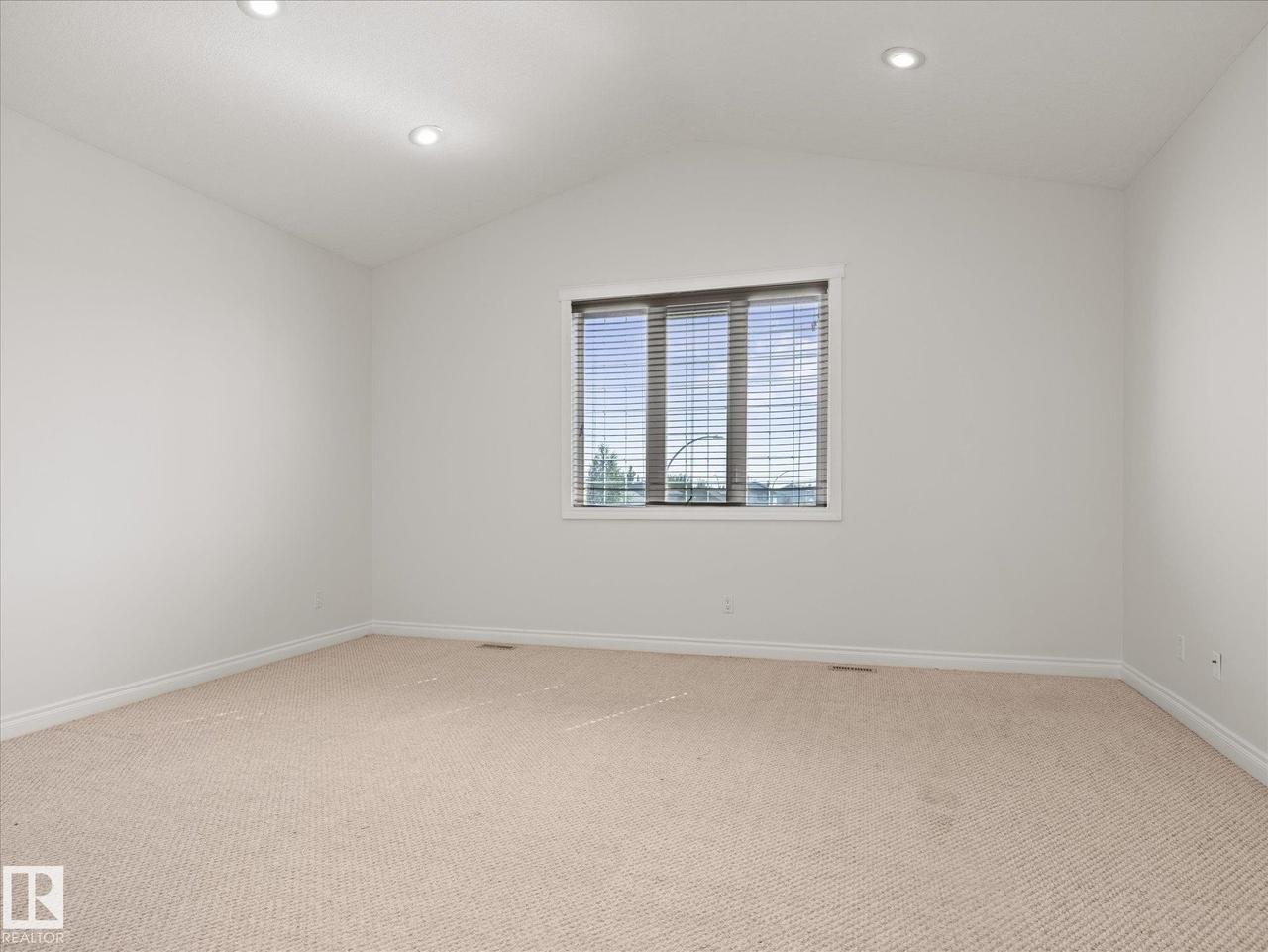 4704 160 Avenue Nw, Edmonton, AB - Indoor Photo Showing Other Room