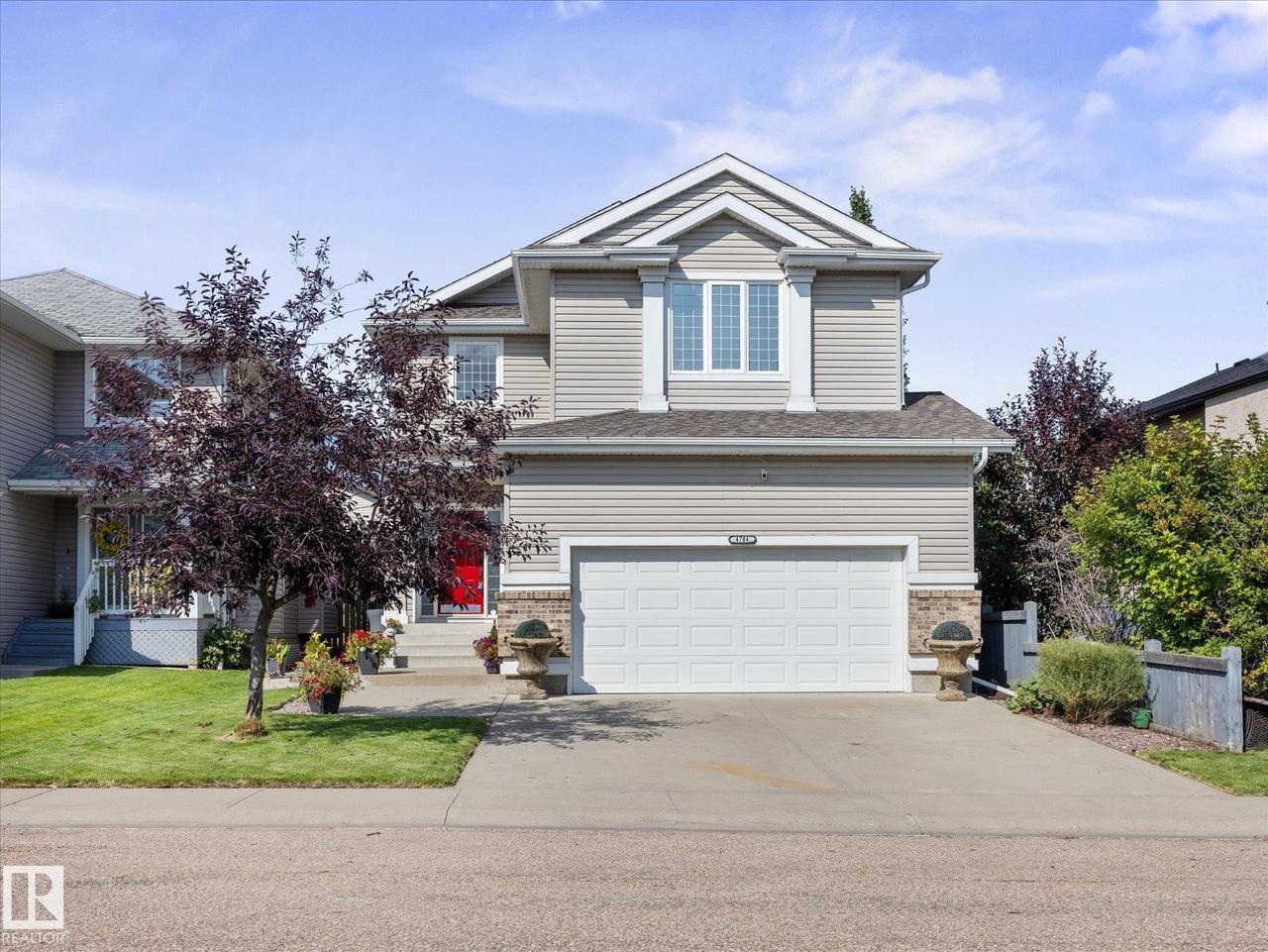 4704 160 Avenue Nw, Edmonton, AB - Outdoor