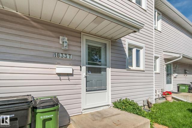 18337 66 Avenue NW  Edmonton, AB T5T 1Z5