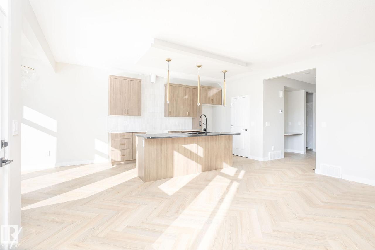 8287 Kiriak Loop Sw, Edmonton, AB - Indoor