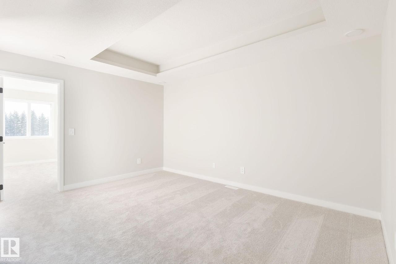 8287 Kiriak Loop Sw, Edmonton, AB - Indoor Photo Showing Other Room
