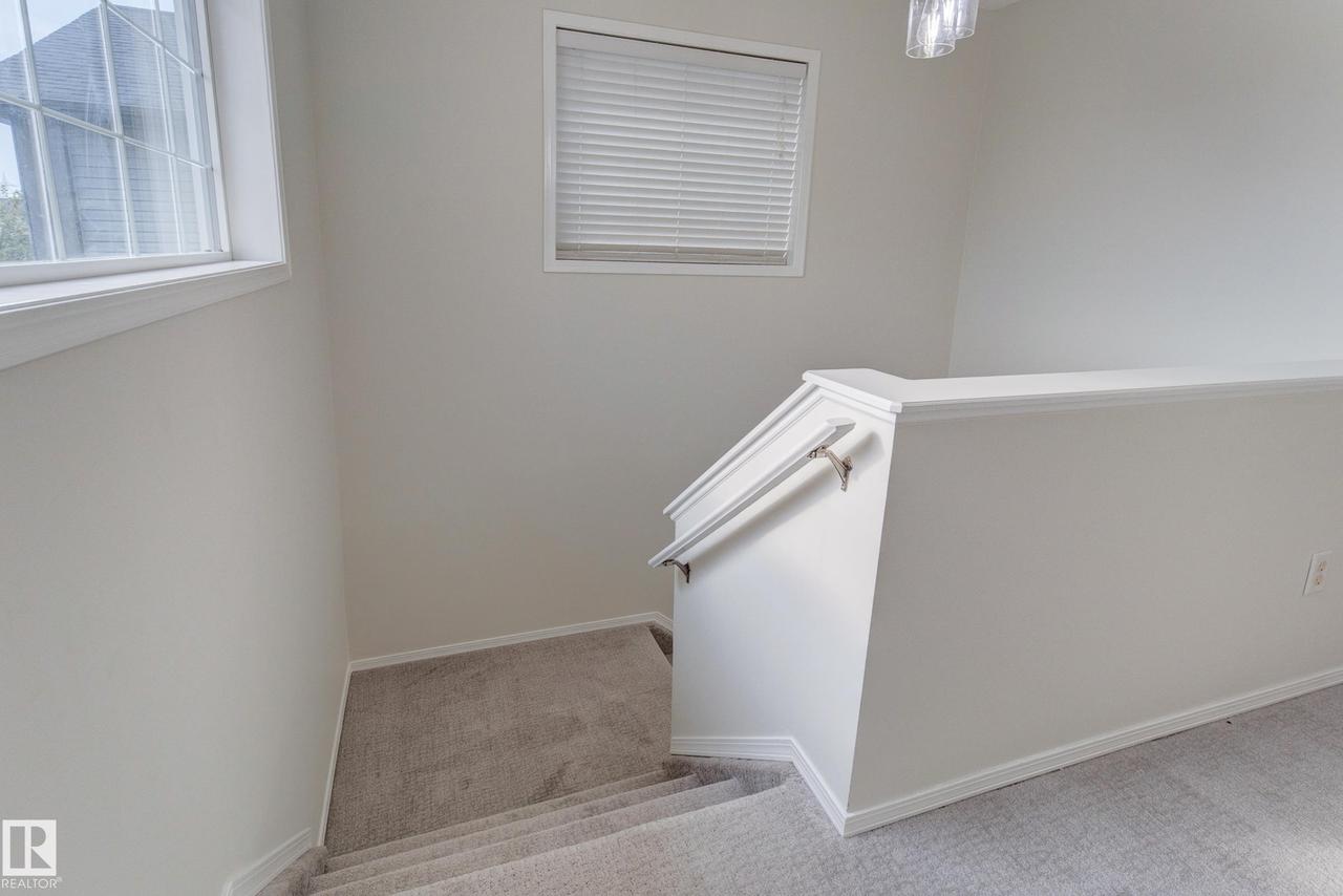 9145 Scott Crescent Nw, Edmonton, AB - Indoor Photo Showing Other Room