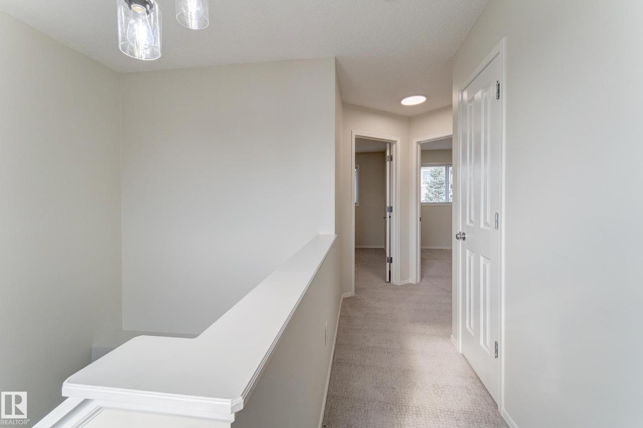9145 Scott Crescent Nw, Edmonton, AB - Indoor Photo Showing Other Room
