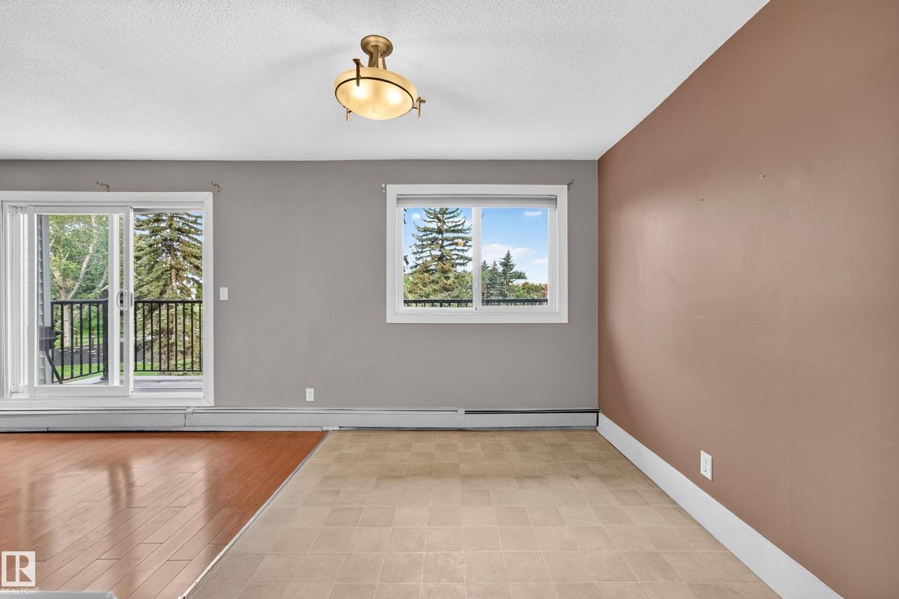 #7 13450 Fort Rd Nw, Edmonton, AB - Indoor Photo Showing Other Room