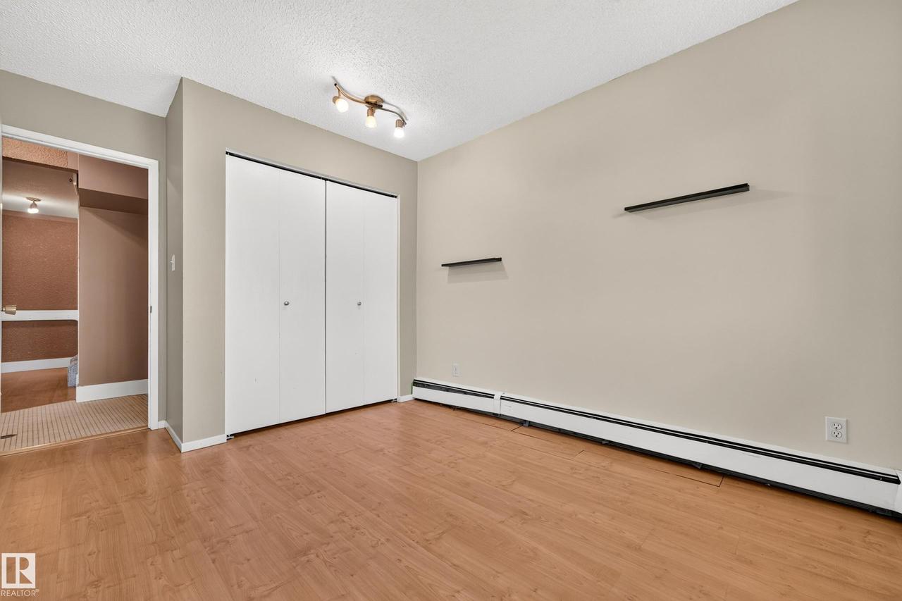 #7 13450 Fort Rd Nw, Edmonton, AB - Indoor Photo Showing Other Room