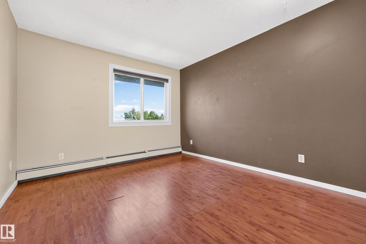 #7 13450 Fort Rd Nw, Edmonton, AB - Indoor Photo Showing Other Room