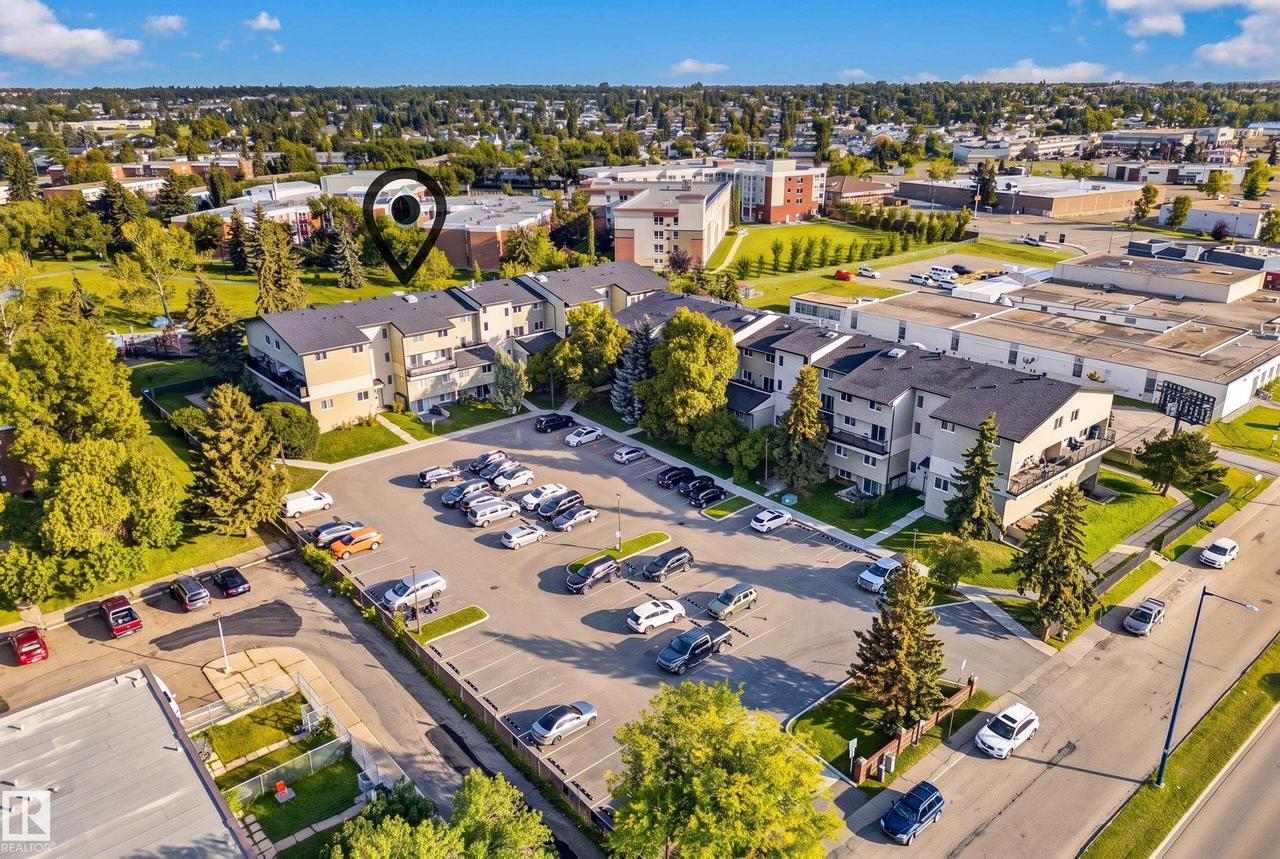 #7 13450 Fort Rd Nw, Edmonton, AB - Outdoor With View