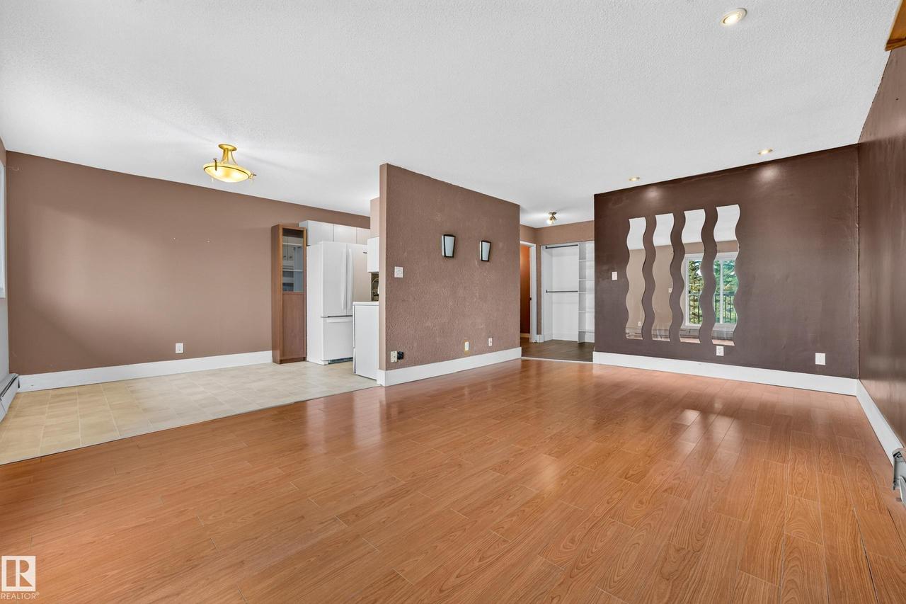 #7 13450 Fort Rd Nw, Edmonton, AB - Indoor Photo Showing Other Room