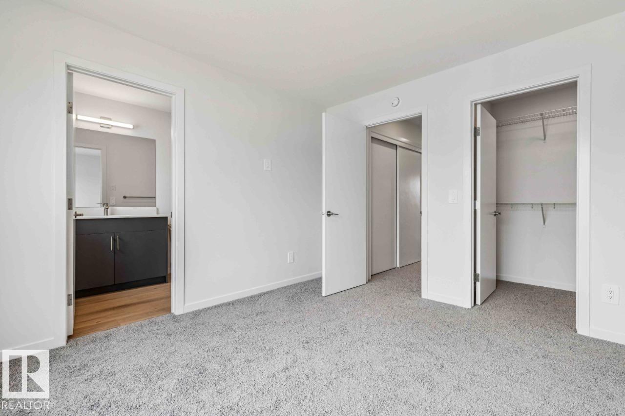 8024 228 Street Nw, Edmonton, AB - Indoor