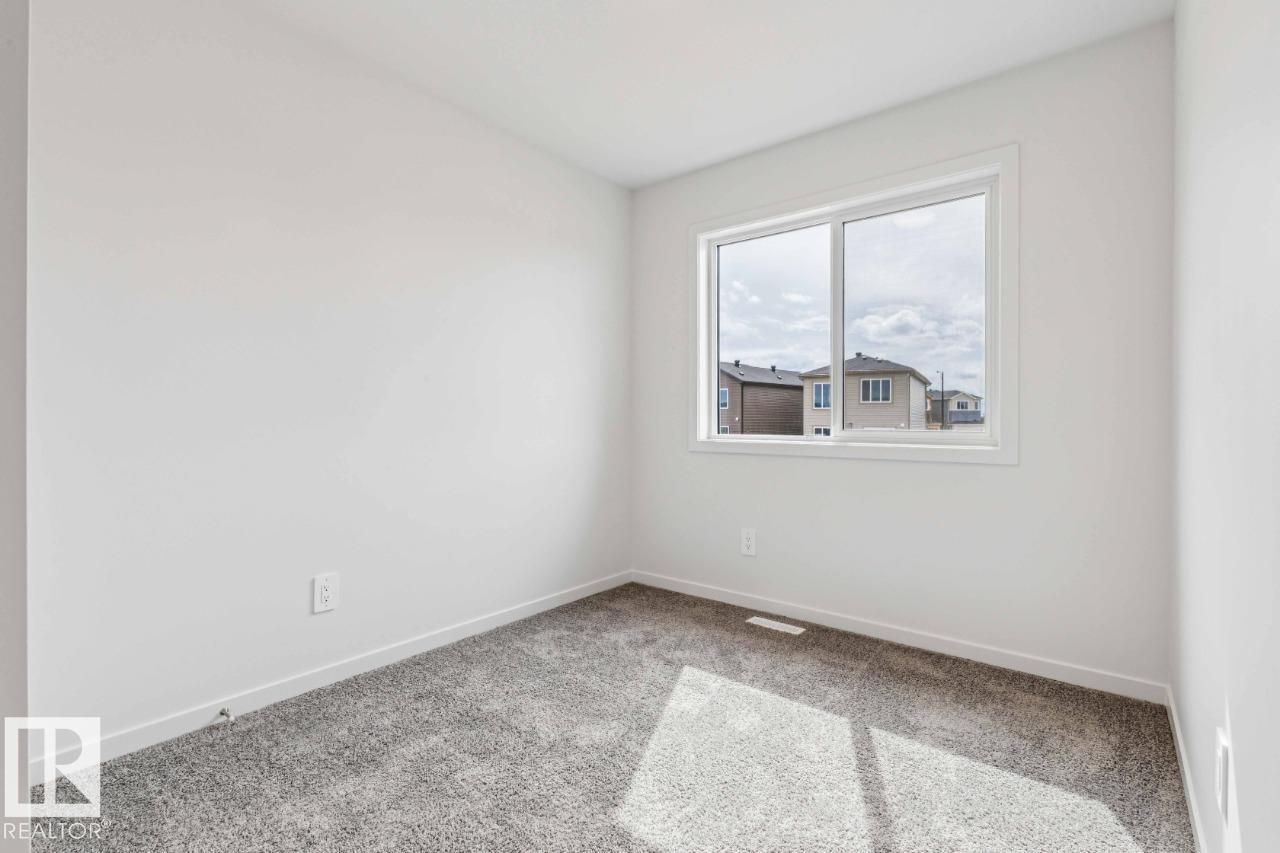 8024 228 Street Nw, Edmonton, AB - Indoor Photo Showing Other Room