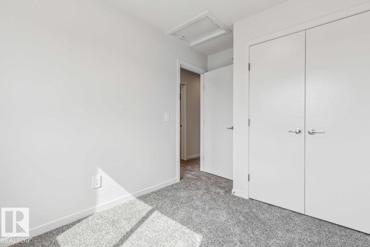 8024 228 Street Nw, Edmonton, AB - Indoor Photo Showing Other Room