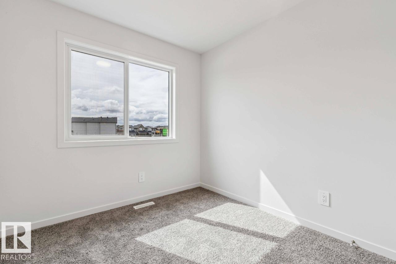 8024 228 Street Nw, Edmonton, AB - Indoor Photo Showing Other Room