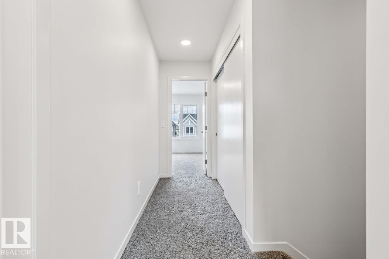 8024 228 Street Nw, Edmonton, AB - Indoor Photo Showing Other Room