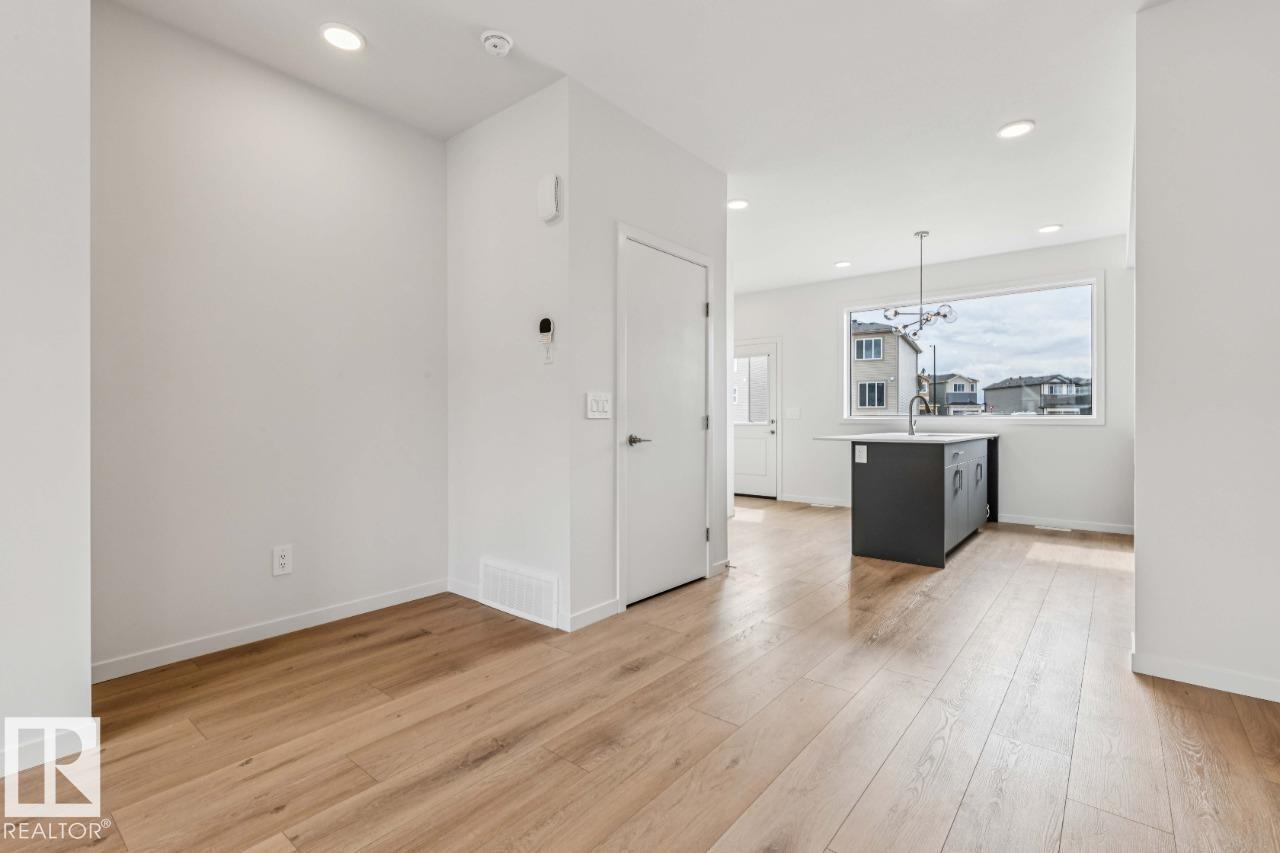 8024 228 Street Nw, Edmonton, AB - Indoor