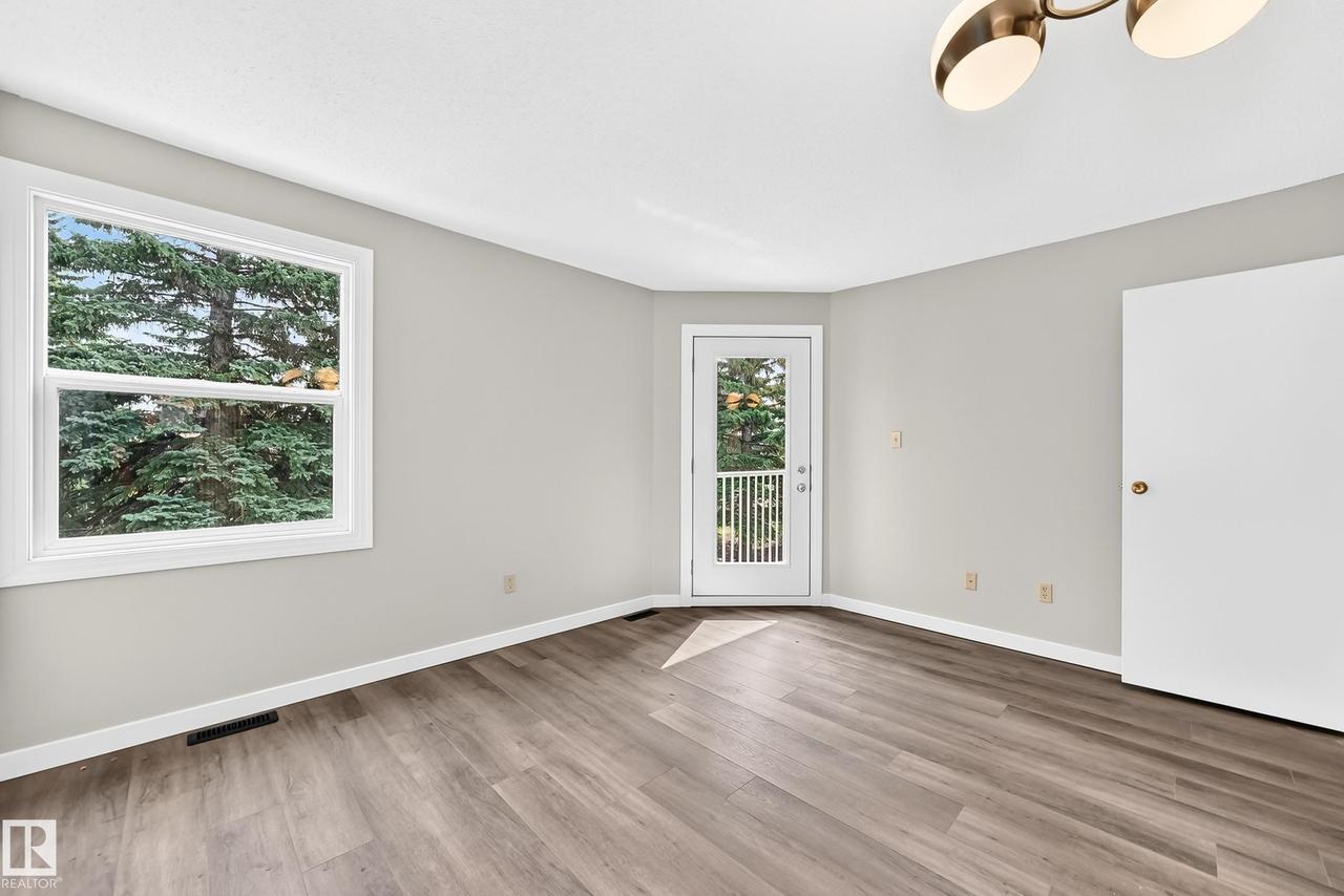 #6 1820 56 St Nw, Edmonton, AB - Indoor Photo Showing Other Room