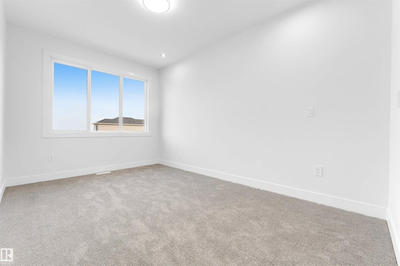 13136 187 Avenue Nw, Edmonton, AB - Indoor Photo Showing Other Room