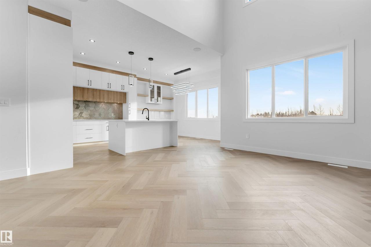 13136 187 Avenue Nw, Edmonton, AB - Indoor Photo Showing Kitchen