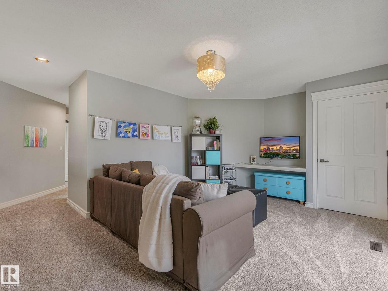 110 Weaver Drive Nw, Edmonton, AB 