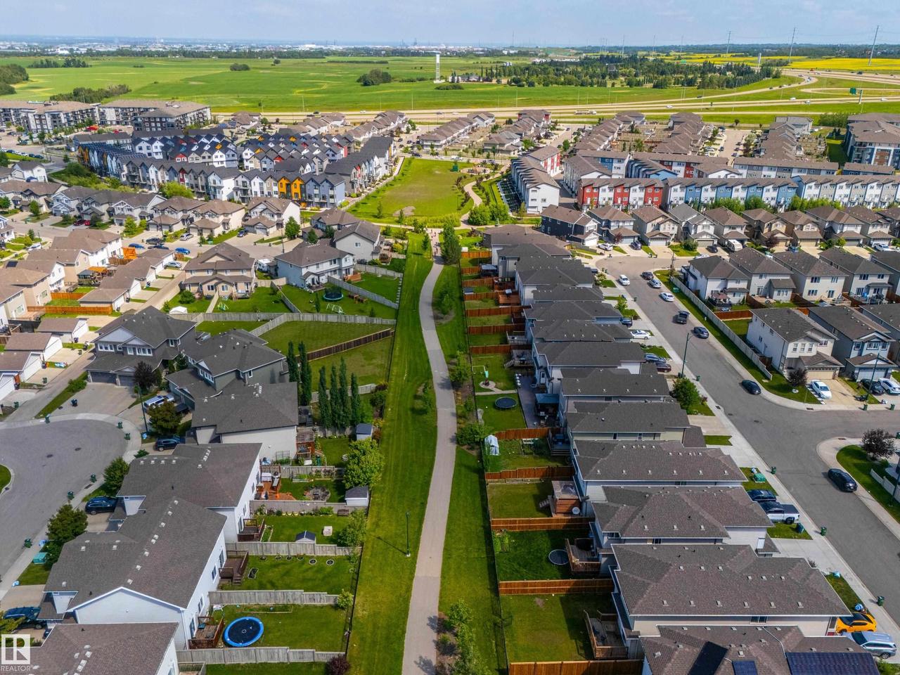 2627 Maple Way Nw, Edmonton, AB - Outdoor With View