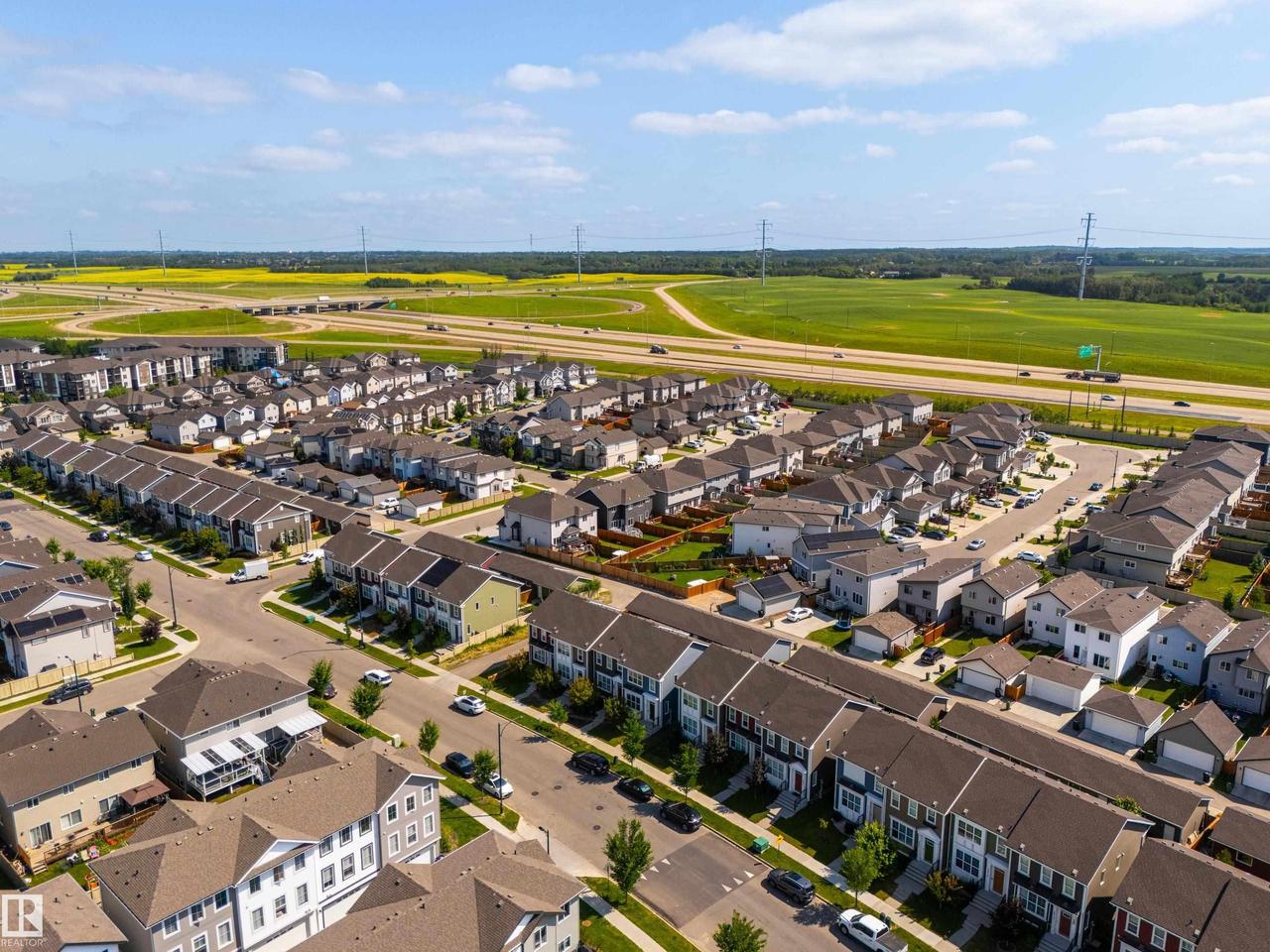 2627 Maple Way Nw, Edmonton, AB - Outdoor With View