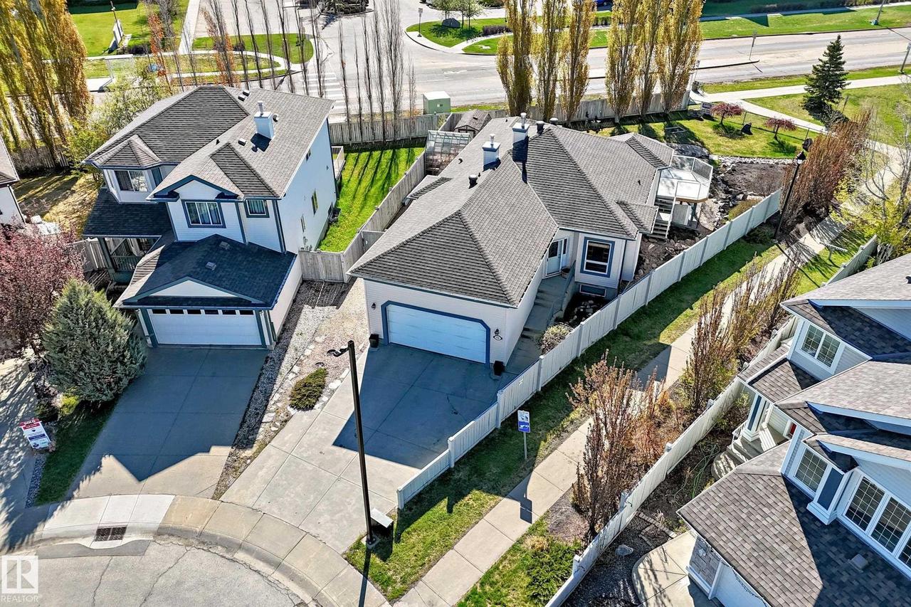 576 Glenwright Crescent Nw, Edmonton, AB - Outdoor