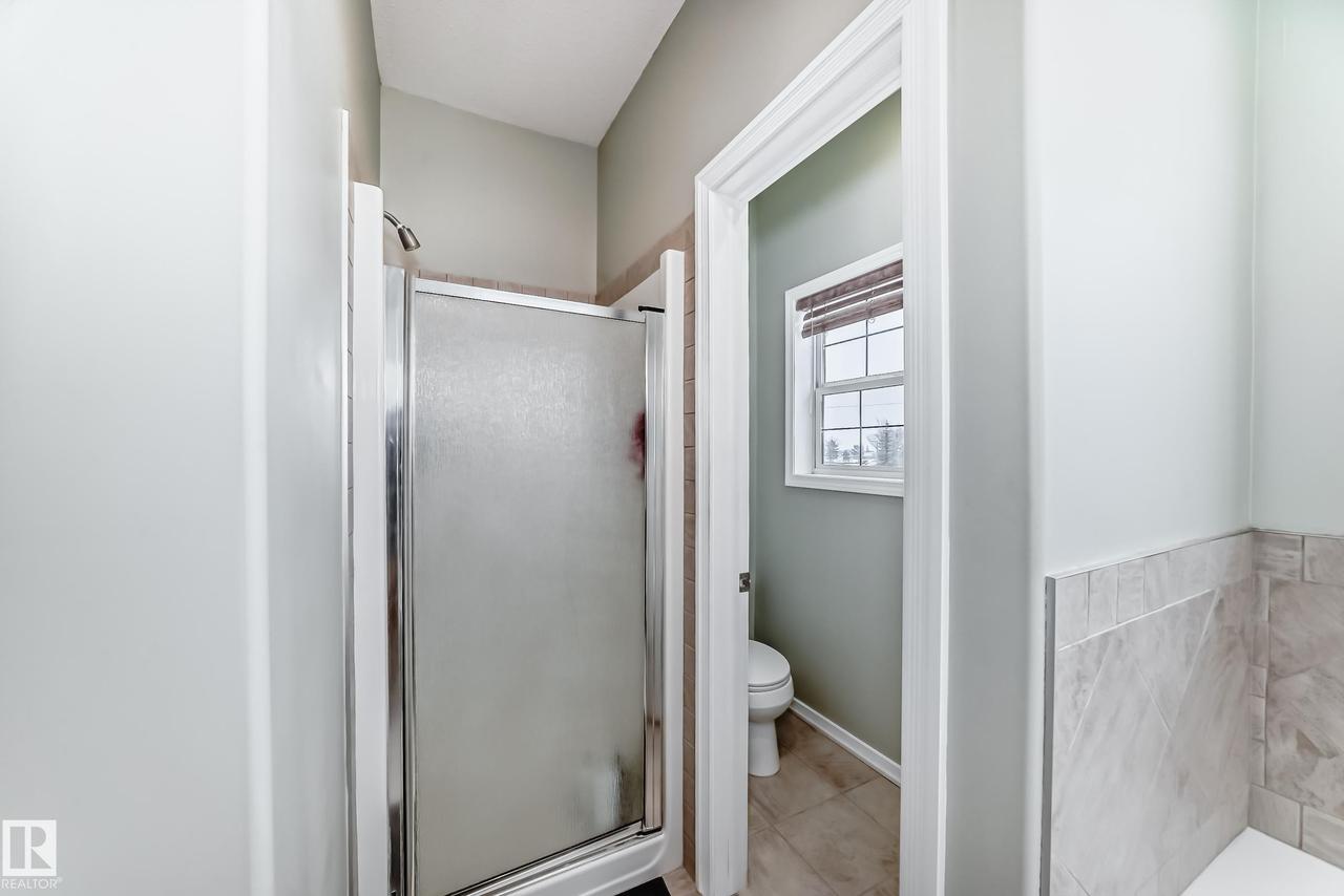 576 Glenwright Crescent Nw, Edmonton, AB - Indoor