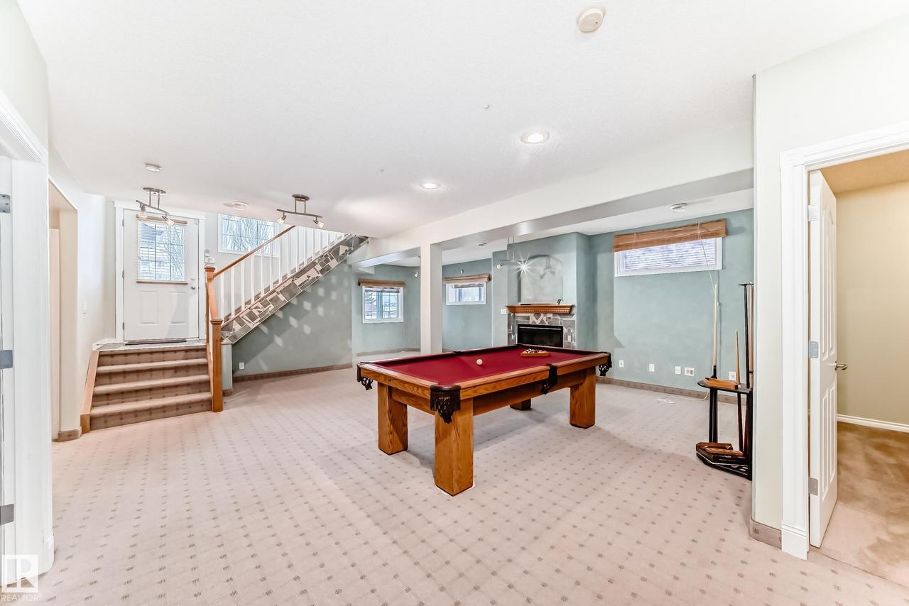 576 Glenwright Crescent Nw, Edmonton, AB - Indoor Photo Showing Other Room