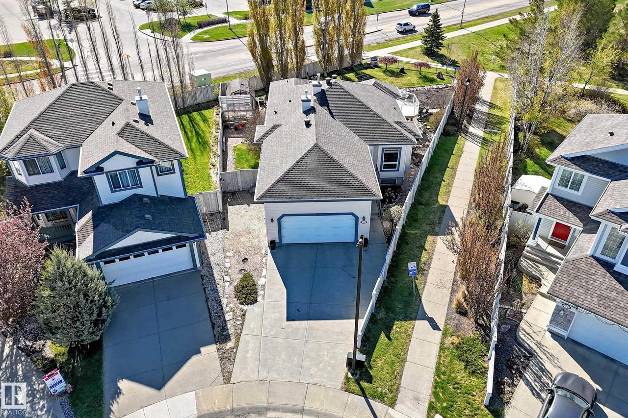 576 Glenwright Crescent Nw, Edmonton, AB - Outdoor