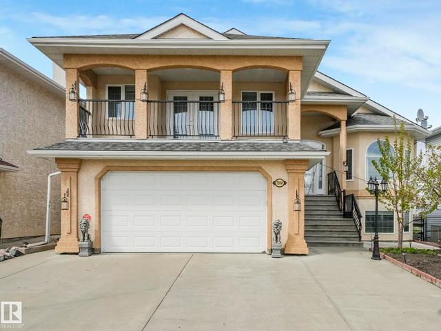 7504 161A Avenue NW  Edmonton, AB T5Z 3S9