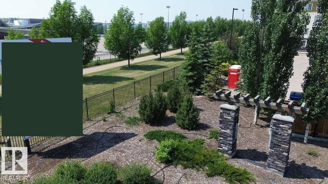 #302 3670 139 AV NW  Edmonton, AB T5Y 3N5