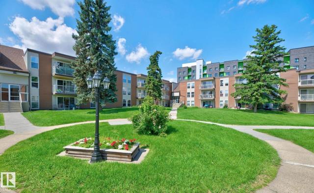 #109 7220 144 AV NW  Edmonton, AB T5C 3E4