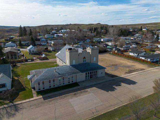 214 Bruce Avenue Carbon, AB T0M 0L0